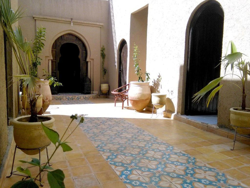Riad Amar เมอร์ซูกา ภายนอก รูปภาพ